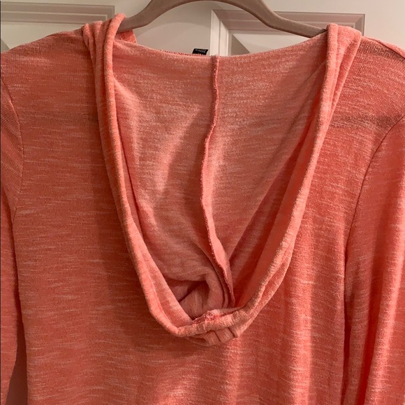 Super cute hooded sweater top 💋💗 - Picture 5 of 5